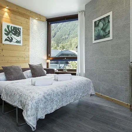 Apartment Beausite, Alpes Agency, Central Chamonix, Sleeps 2-4 Апартаменты *