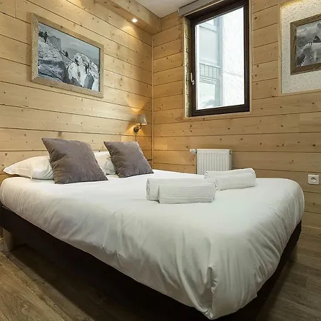 Апартаменты Apartment Beausite, Alpes Agency, Central Chamonix, Sleeps 2-4 Шамони