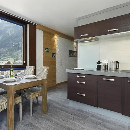 Apartment Beausite, Alpes Agency, Central Chamonix, Sleeps 2-4 Шамони